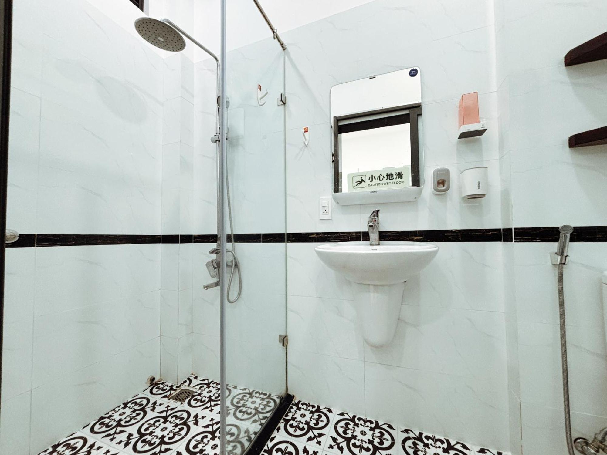 Letu Large Bathtub Couple Business Travel Near The Center Of District 1 Ở trọ *