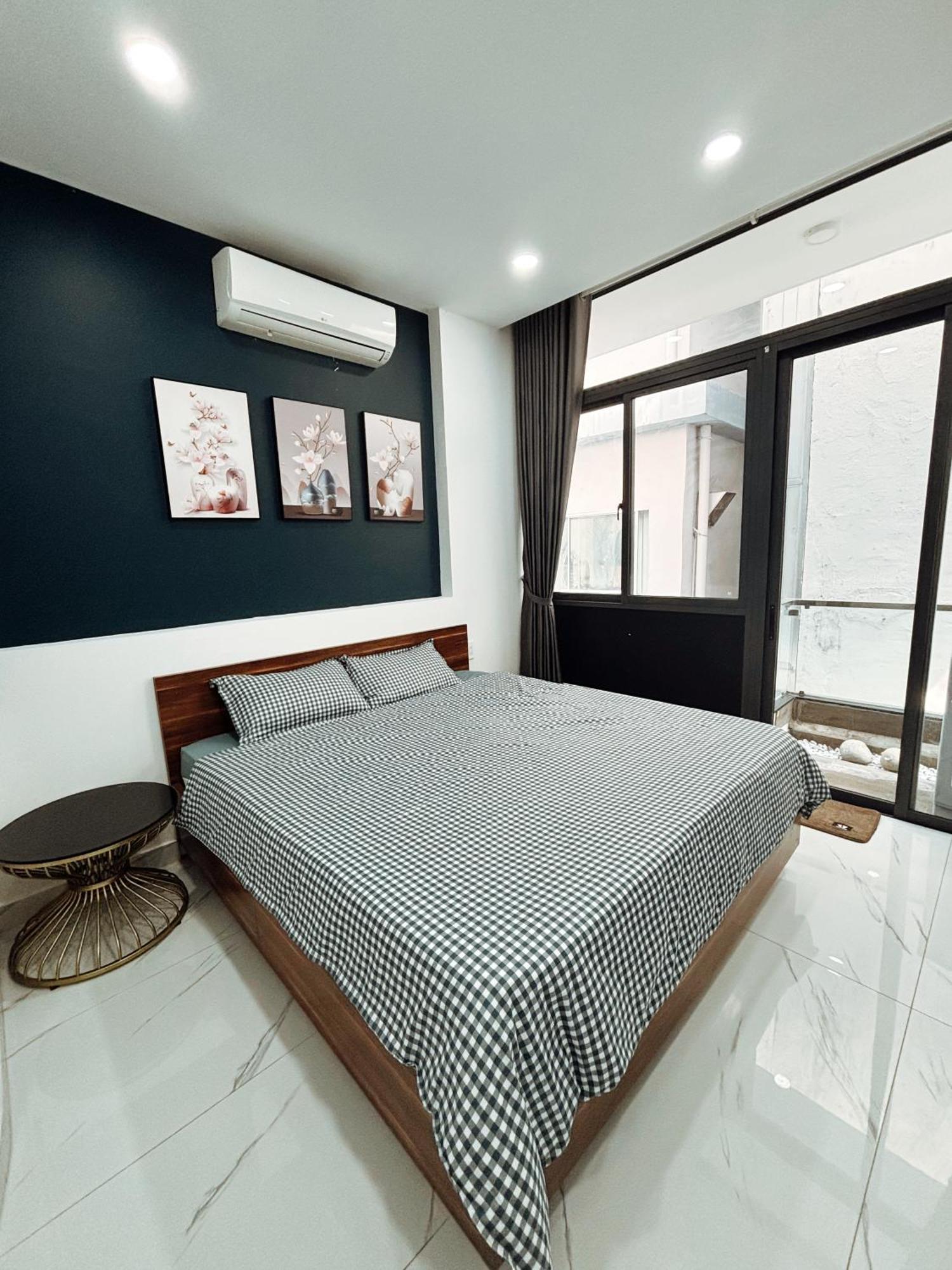 Ở trọ Letu Large Bathtub Couple Business Travel Near The Center Of District 1 TP. Hồ Chí Minh