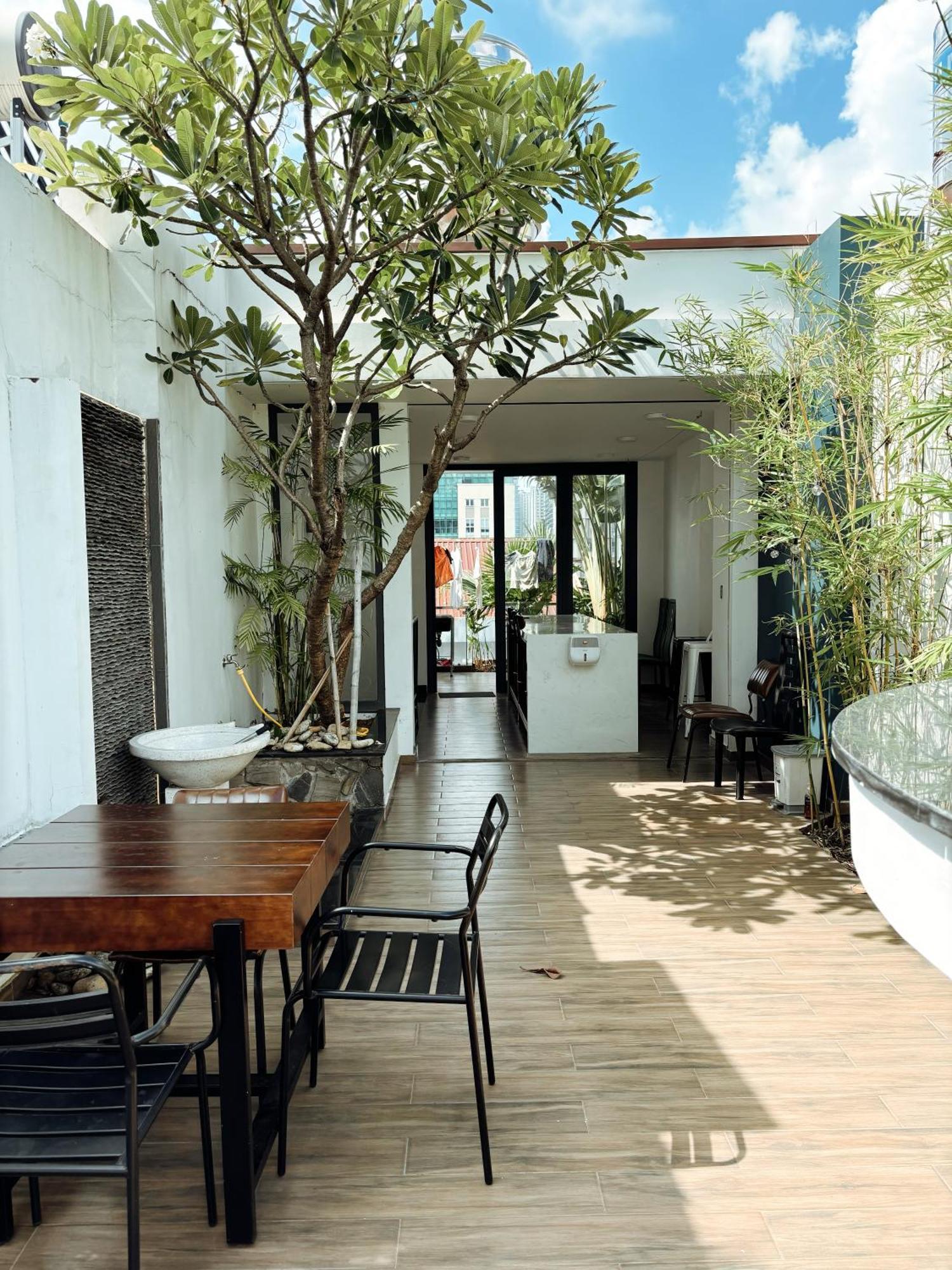 Ở trọ Letu Large Bathtub Couple Business Travel Near The Center Of District 1 *