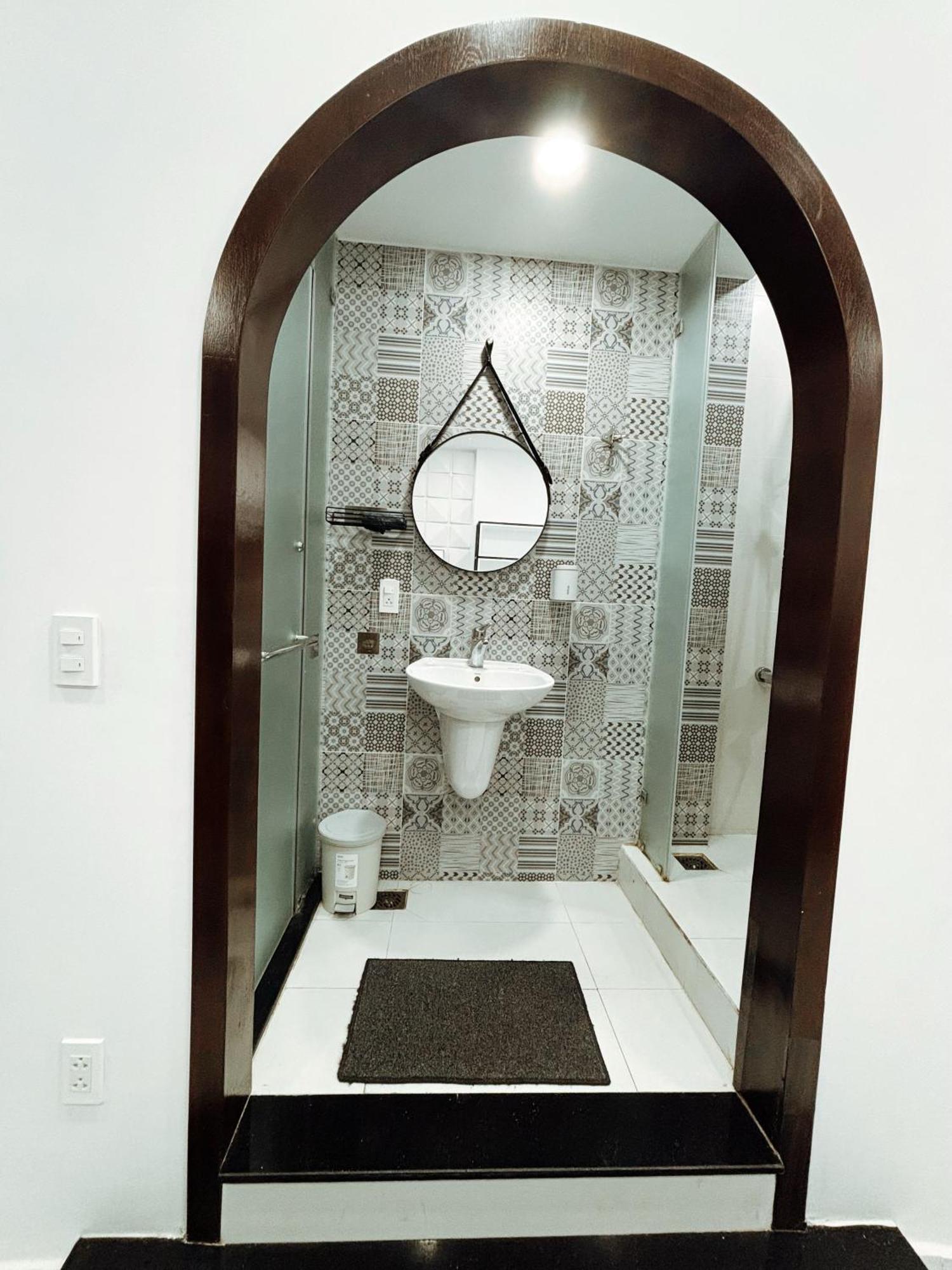 Ở trọ Letu Large Bathtub Couple Business Travel Near The Center Of District 1 *