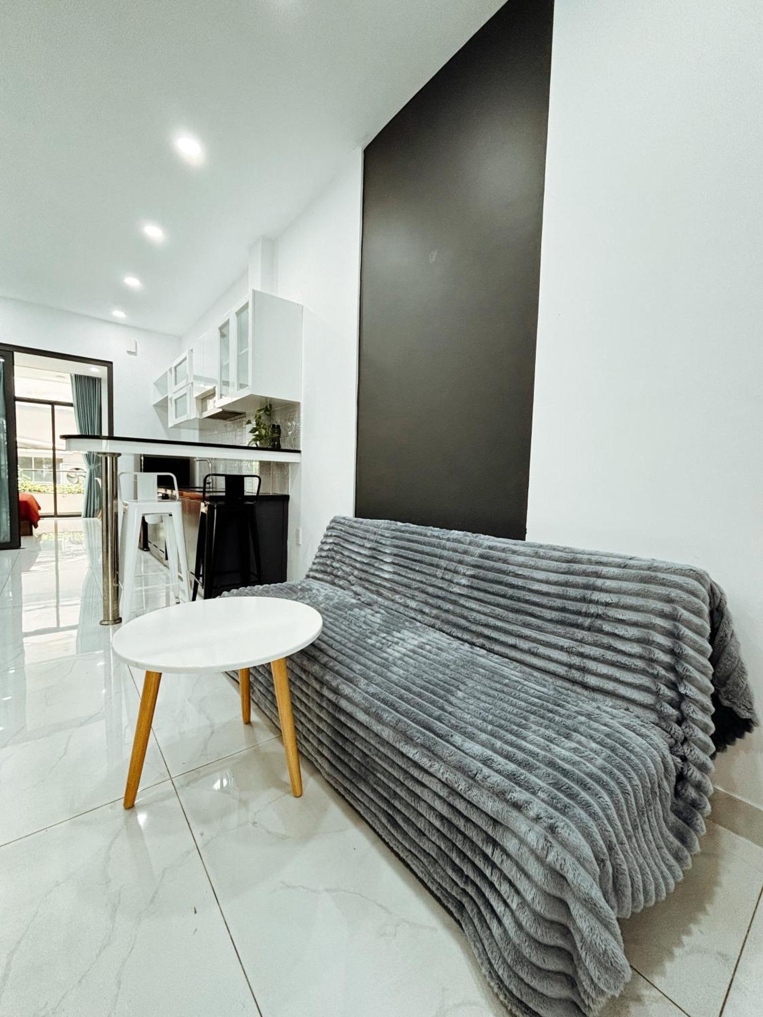 Ở trọ Letu Large Bathtub Couple Business Travel Near The Center Of District 1
